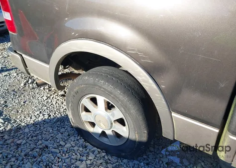 2005 Ford F-150 Lariat/Xlt z USA, uszkodzony, nr VIN 1FTPW12575KE44984